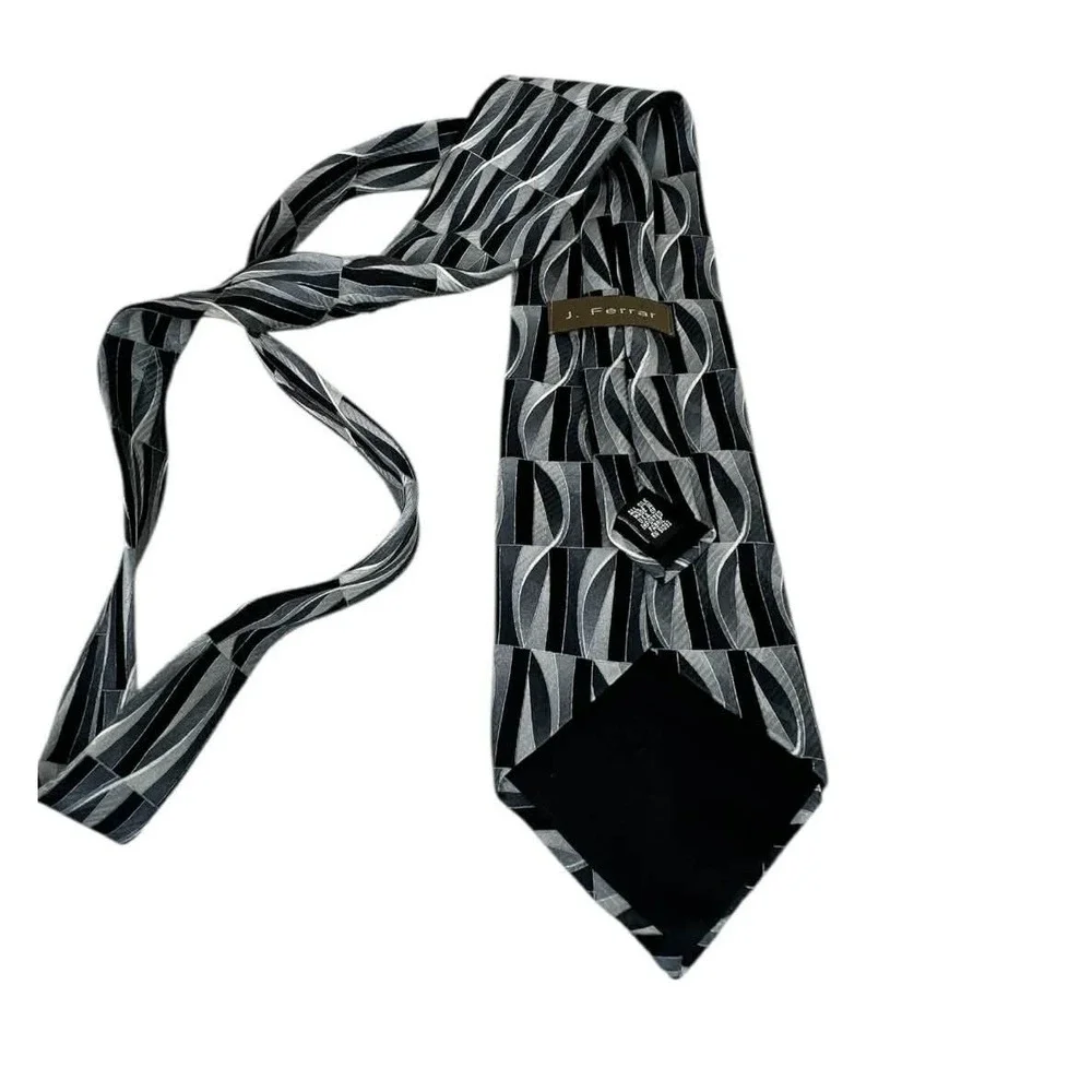 J Ferrar‎ Mens Geometric Wave Pattern Silk Blend Necktie Black Gray Silver